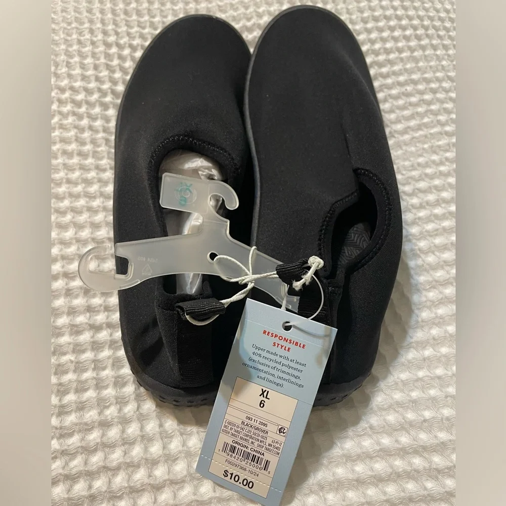 NWT Cat & Jack - Kids Water Shoes